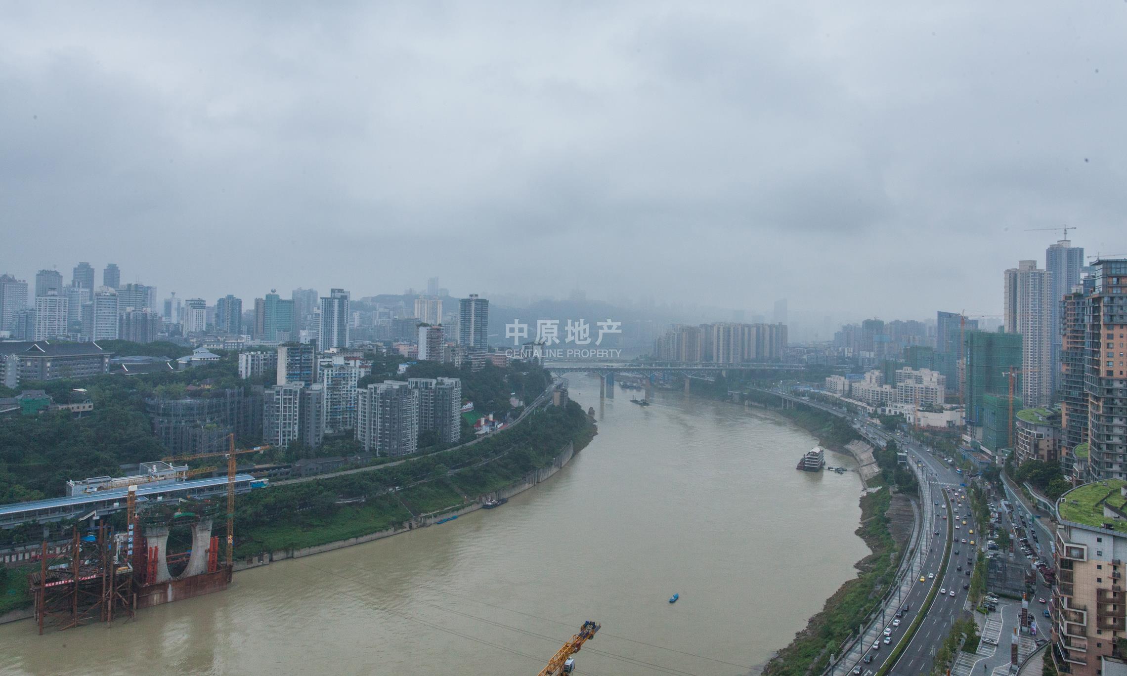 龙湖春森彼岸,江景房视野开阔,清水5房,居家舒适,低于市场价